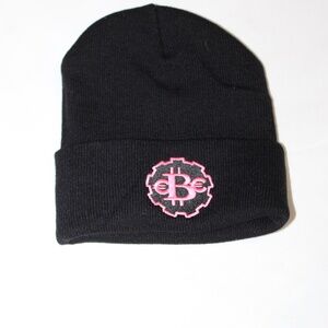 Everybody Eats black knit beanie features the striking Black/Pink EVERYBODY EAT